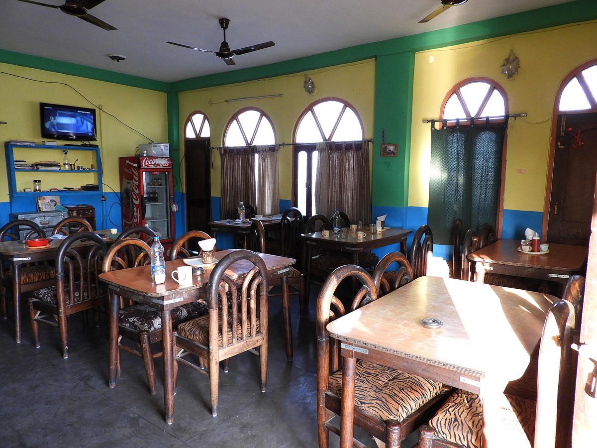 Sandhya Guest House Varanasi Near Ganga River Exterior foto
